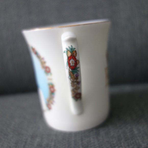 Her Majesty Queen Elizabeth II Golden Jubilee Argyle Bone China E II R Tea Cup - Picture 3 of 12